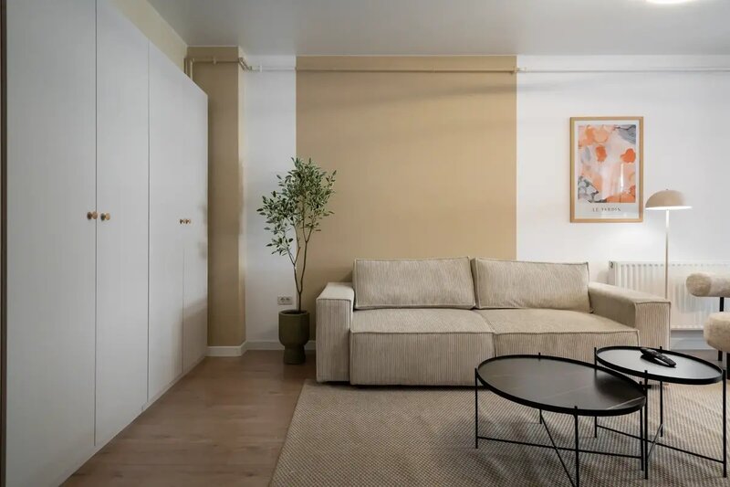 Nasaud 77, apartament 2 camere, mobilat cu designer, direct proprietar.