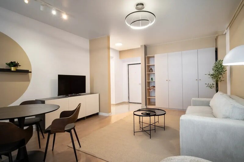 Nasaud 77, apartament 2 camere, mobilat cu designer, direct proprietar.